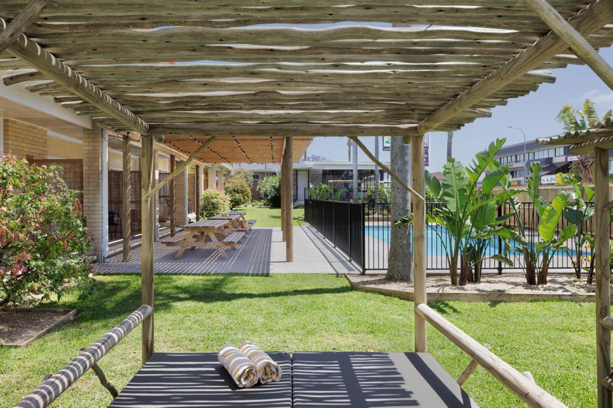 South Pacific Palms Motor Inn Tuncurry Extérieur photo